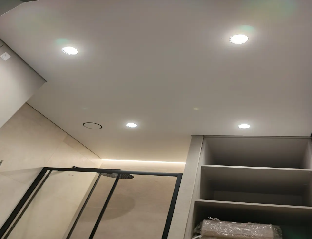 Матовый потолок в ванной комнате 5 м.кв