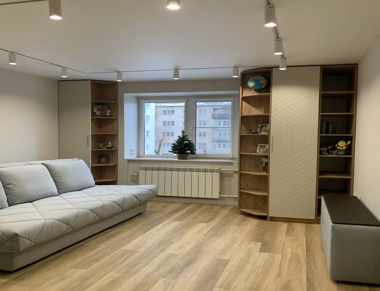 Трековая система в белом матовом 12 м.кв.